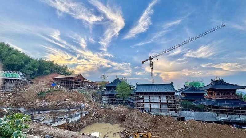 建筑工程施工电梯型号参数解析：关键指标与选型逻辑**